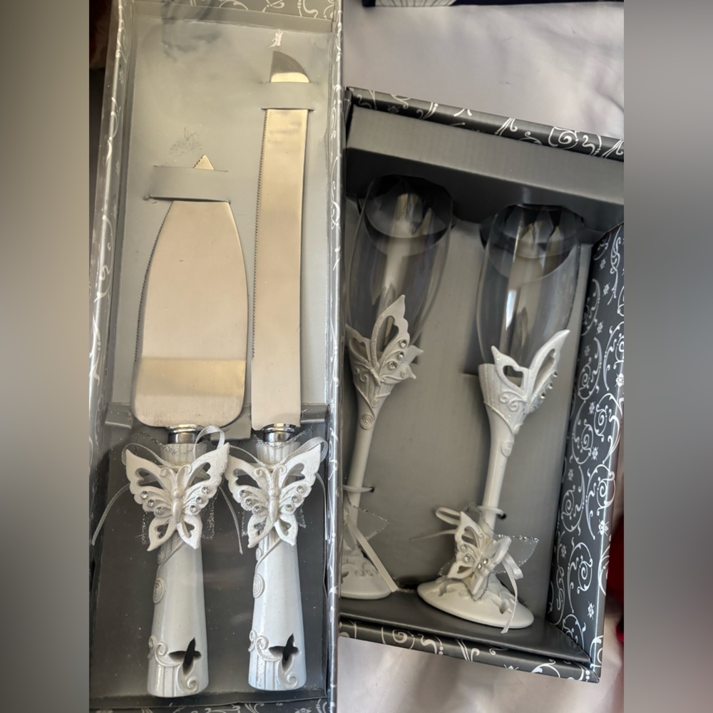 Elegant White Butterfly Cake Server & Champagne Flutes Set